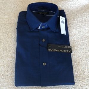 Banana Republic blue button down NEVER WORN, small